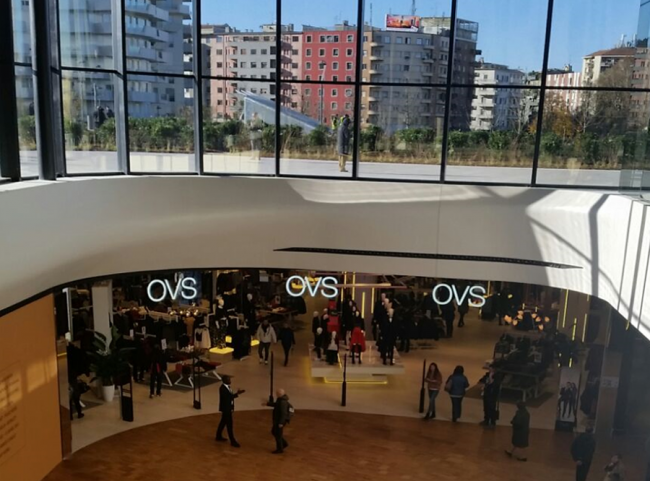 OVS Store CityLife Shopping District Milano OVS Store CityLife Shopping District Milano